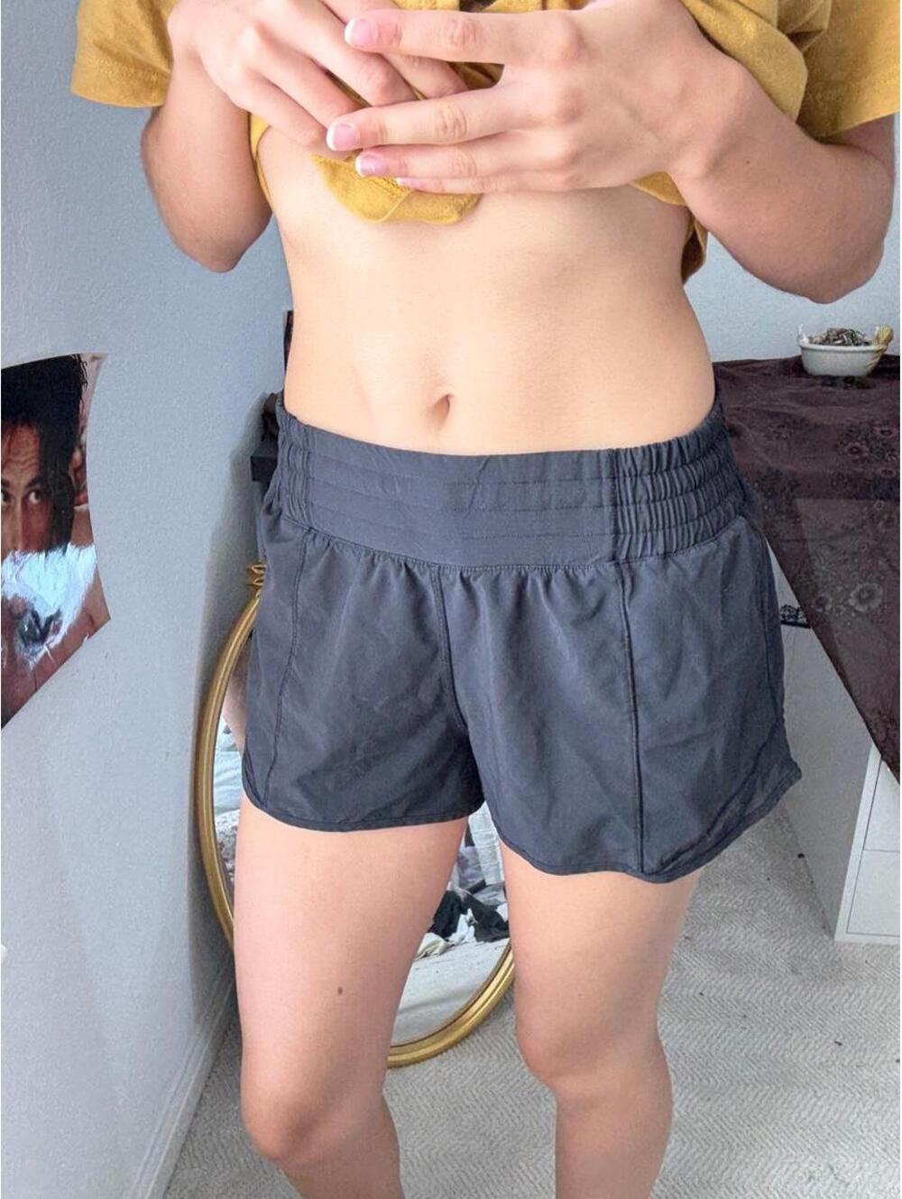 Lululemon Women's Black and Grey Shorts